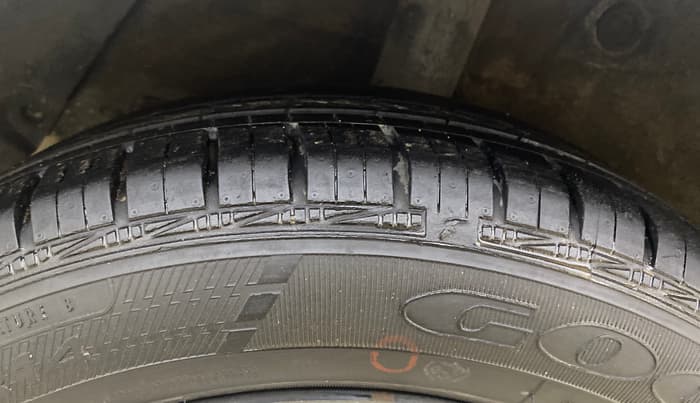 2014 Hyundai Xcent S 1.2, Petrol, Manual, 26,282 km, Right Rear Tyre Tread