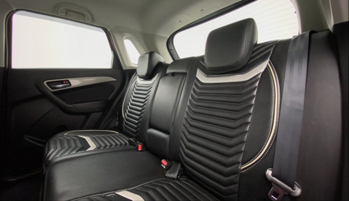 2018 Maruti Vitara Brezza ZDI+ DUAL TONE AMT, Diesel, Automatic, 62,641 km, Right Side Rear Door Cabin
