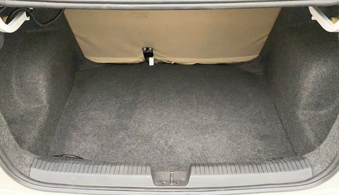 2019 Volkswagen Ameo HIGHLINE PLUS 1.5L AT 16 ALLOY, Diesel, Automatic, 33,515 km, Boot Inside