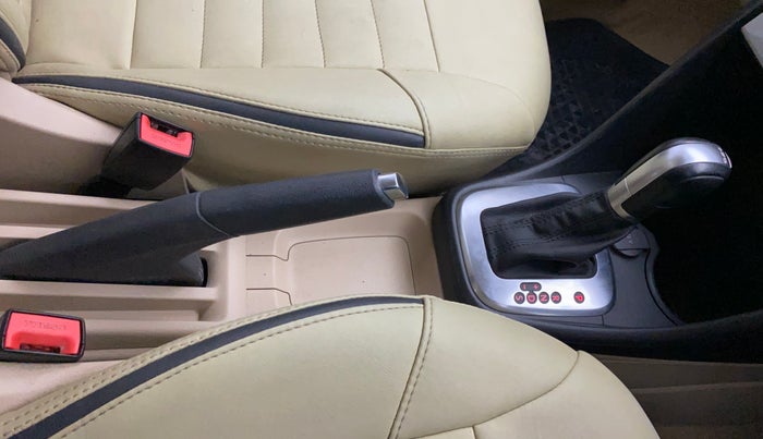 2019 Volkswagen Ameo HIGHLINE PLUS 1.5L AT 16 ALLOY, Diesel, Automatic, 33,515 km, Gear Lever