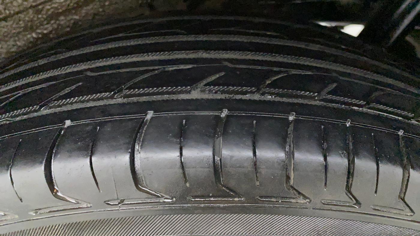 2018 Maruti Wagon R 1.0 LXI CNG, CNG, Manual, 59,616 km, Right Front Tyre Tread