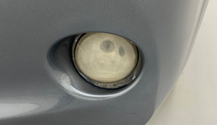 2013 Toyota Etios Liva GD, Diesel, Manual, 1,07,929 km, Left fog light - Not working