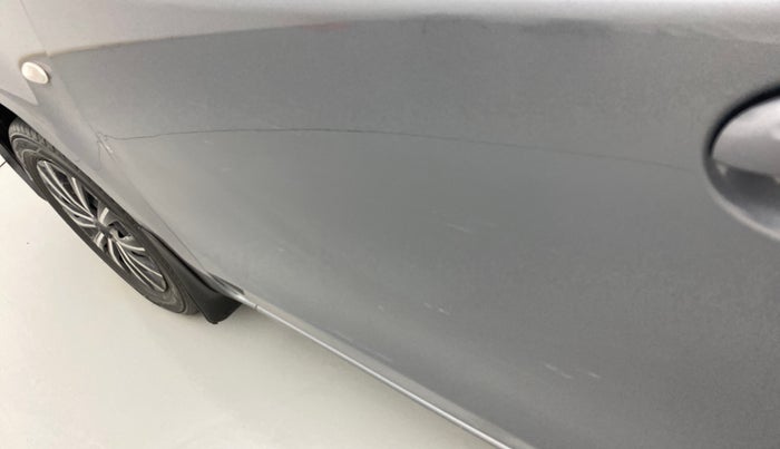 2013 Toyota Etios Liva GD, Diesel, Manual, 1,07,929 km, Front passenger door - Slightly dented