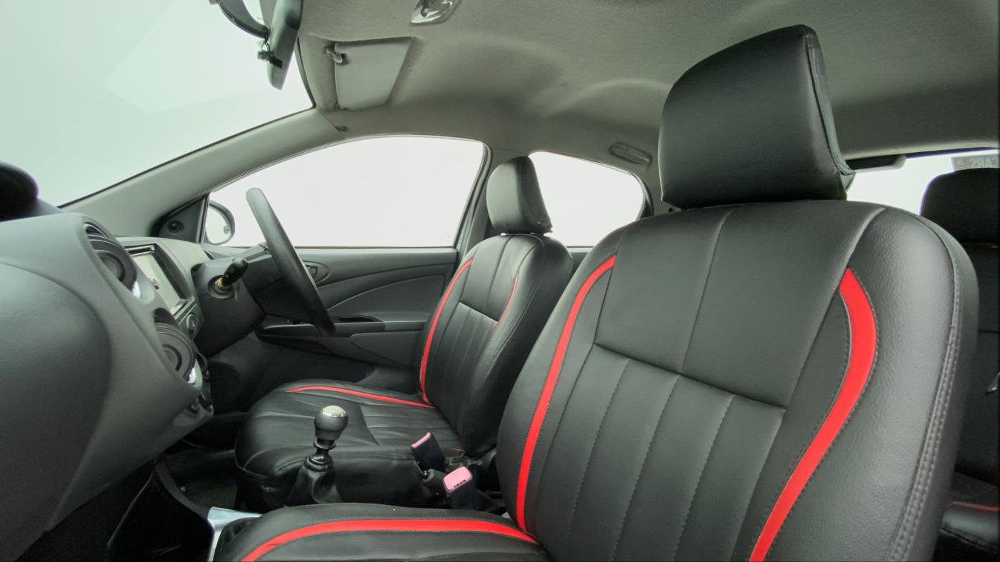 2013 Toyota Etios Liva GD, Diesel, Manual, 1,07,929 km, Right Side Front Door Cabin