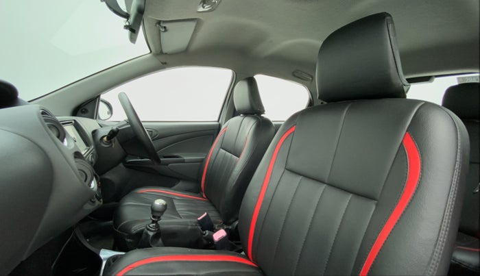 2013 Toyota Etios Liva GD, Diesel, Manual, 1,07,929 km, Right Side Front Door Cabin