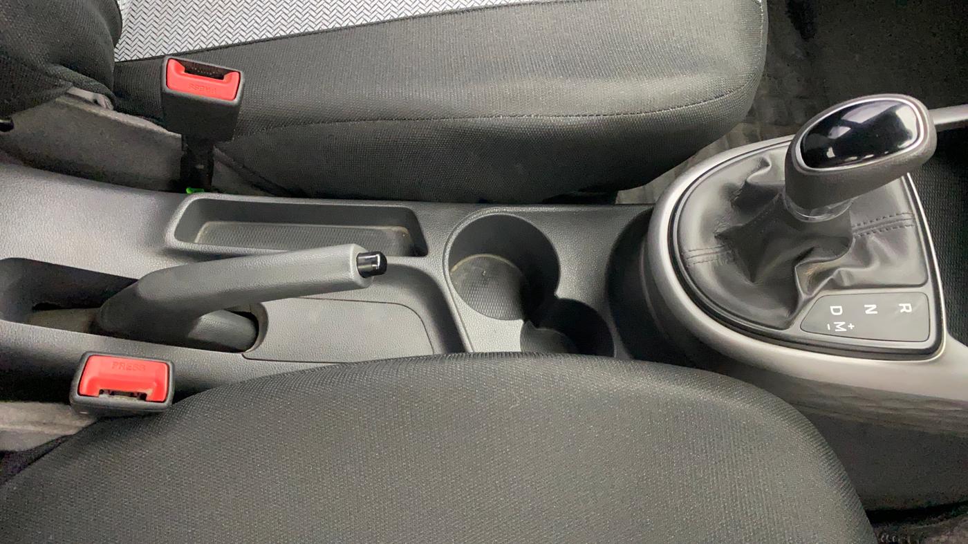 2020 Hyundai GRAND I10 NIOS SPORTZ AMT 1.2 KAPPA VTVT, Petrol, Automatic, 53,700 km, Gear Lever