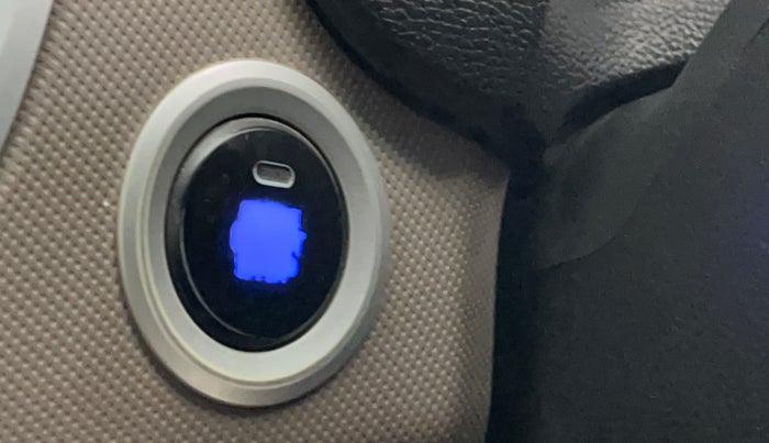 2016 Hyundai Creta SX PLUS 1.6 PETROL, CNG, Manual, 93,797 km, Keyless Start/ Stop Button