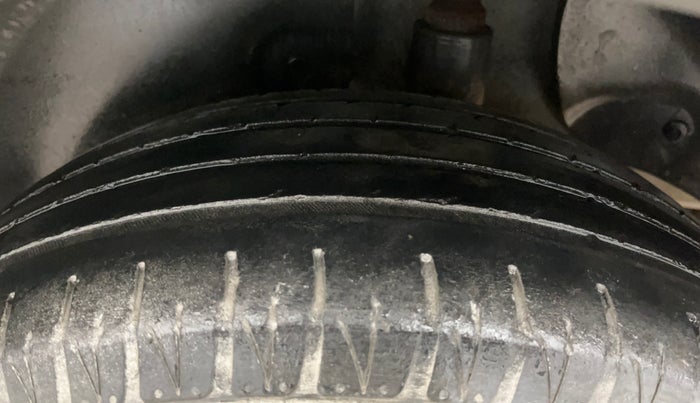 2016 Hyundai Creta SX PLUS 1.6 PETROL, CNG, Manual, 93,797 km, Left Rear Tyre Tread