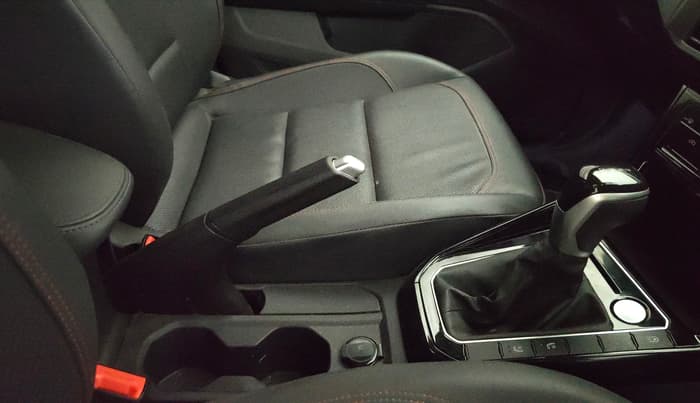 2025 Volkswagen VIRTUS GT PLUS TSI 1.5 EVO DSG, Petrol, Automatic, 22,215 km, Gear Lever