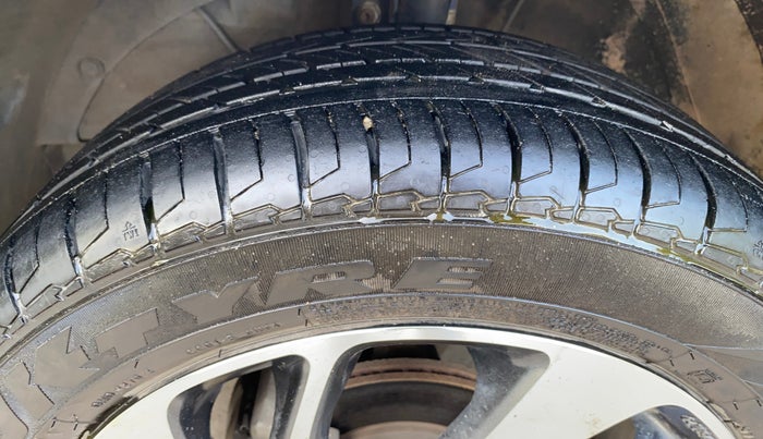 2019 Maruti Baleno ALPHA PETROL 1.2, CNG, Manual, 80,787 km, Left Front Tyre Tread