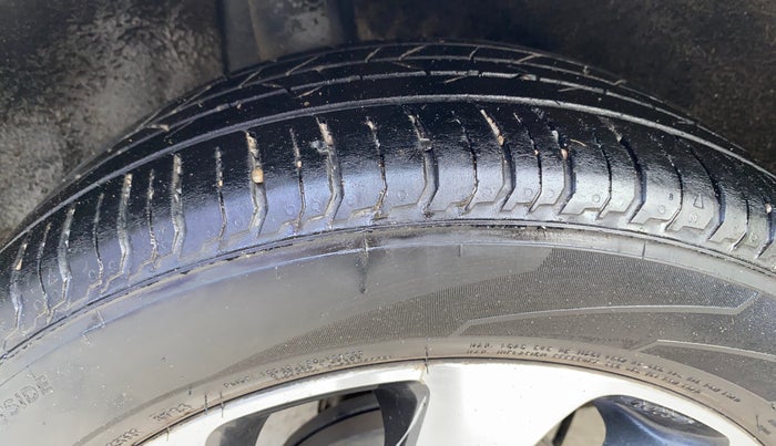 2019 Maruti Baleno ALPHA PETROL 1.2, CNG, Manual, 80,787 km, Right Rear Tyre Tread