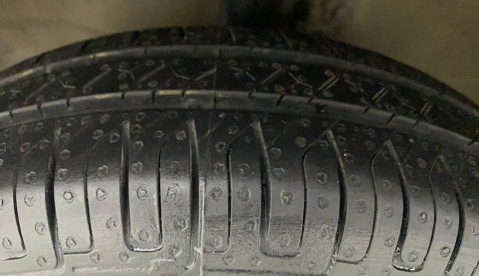 2014 Maruti Wagon R 1.0 LXI, Petrol, Manual, 42,464 km, Left Front Tyre Tread