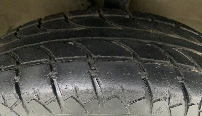 2014 Maruti Wagon R 1.0 LXI, Petrol, Manual, 42,464 km, Right Front Tyre Tread
