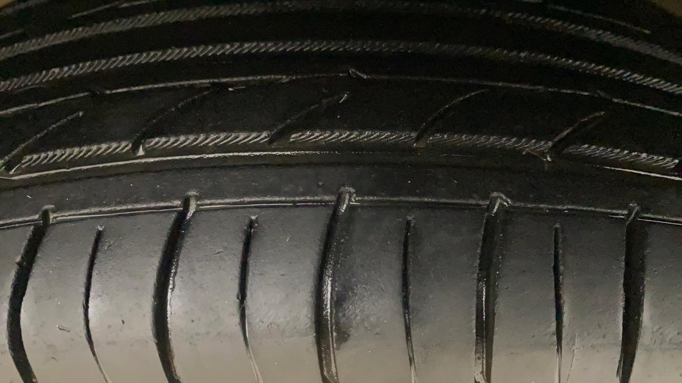 2018 Maruti New Wagon-R VXI (O) 1.0, Petrol, Manual, 51,314 km, Left Front Tyre Tread