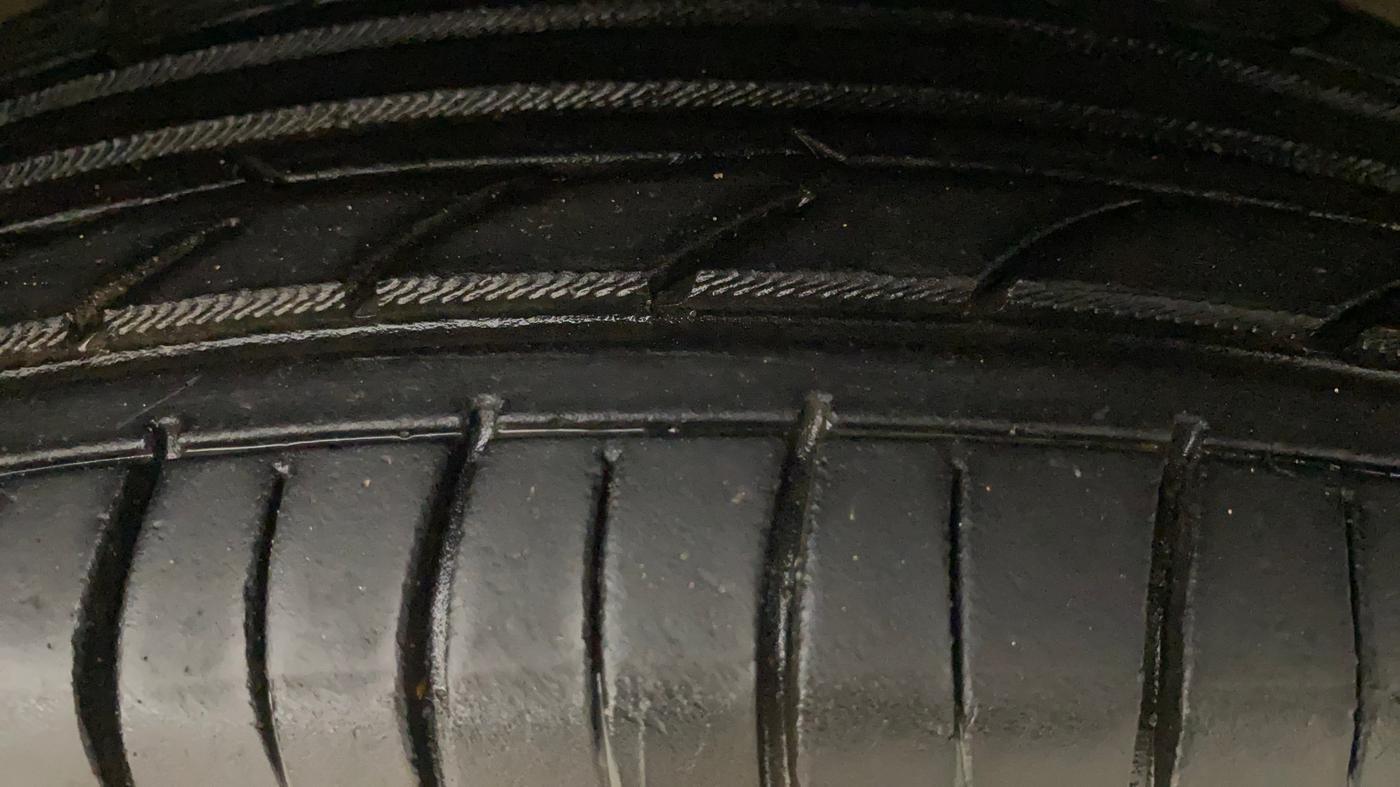2018 Maruti New Wagon-R VXI (O) 1.0, Petrol, Manual, 51,314 km, Right Front Tyre Tread