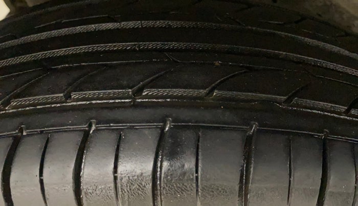 2018 Maruti New Wagon-R VXI (O) 1.0, Petrol, Manual, 51,314 km, Right Rear Tyre Tread