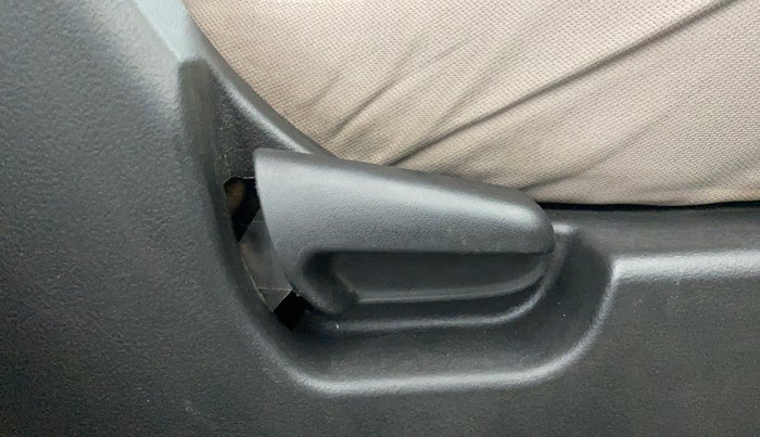 2015 Maruti Wagon R 1.0 VXI, Petrol, Manual, 73,079 km, Driver Side Adjustment Panel