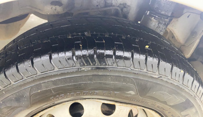 2016 Hyundai Eon ERA +, Petrol, Manual, 35,872 km, Left Rear Tyre Tread