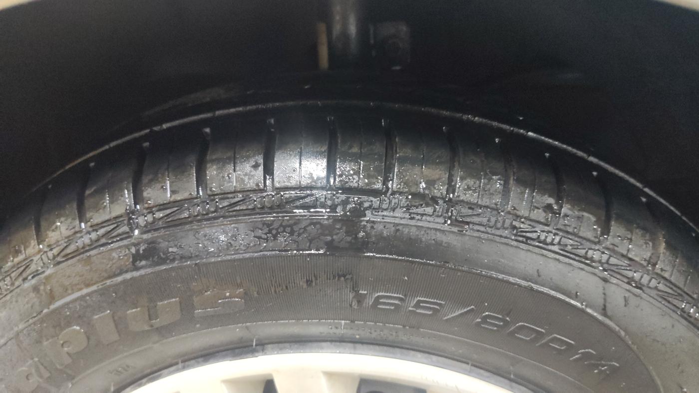 2017 Maruti Dzire VXI, Petrol, Manual, 49,504 km, Right Front Tyre Tread