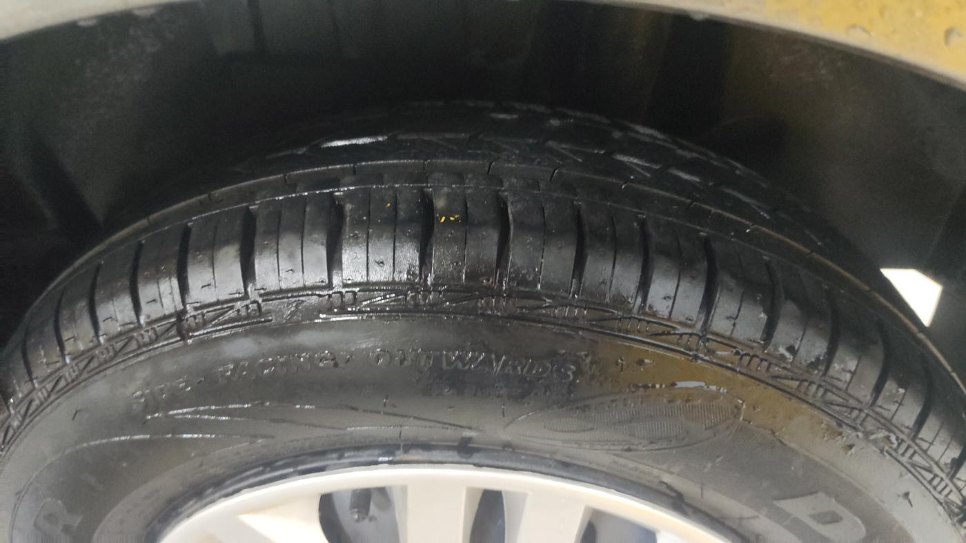 2017 Maruti Dzire VXI, Petrol, Manual, 49,504 km, Left Rear Tyre Tread