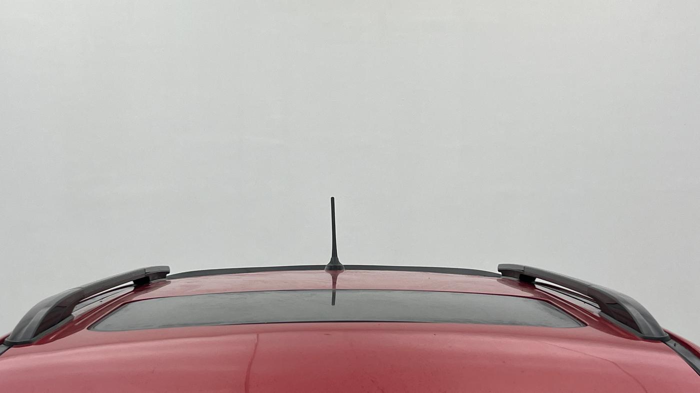 2022 Mahindra XUV300 W6 1.5 Diesel, Diesel, Manual, 72,136 km, Moonroof/ Sunroof