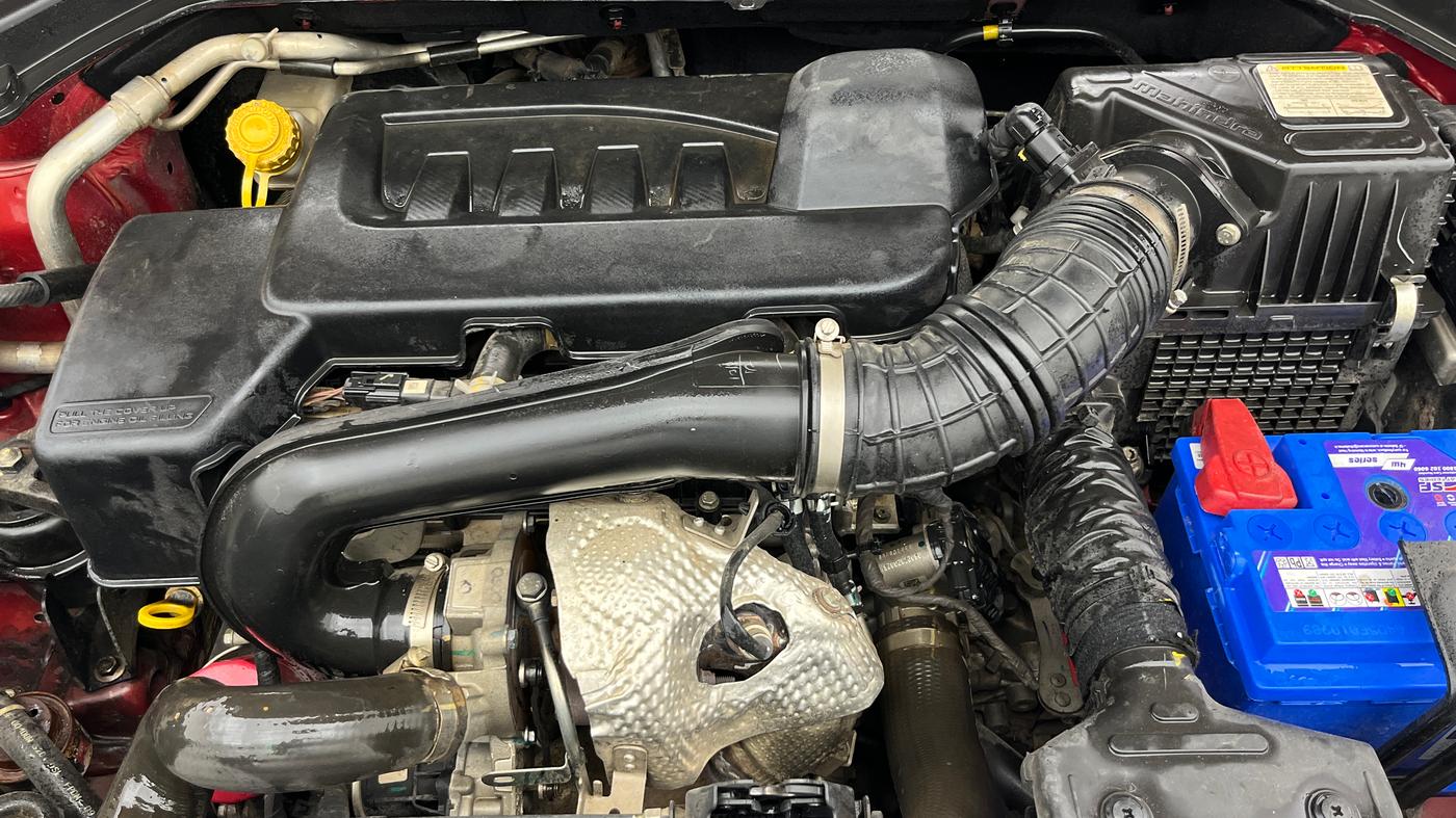2022 Mahindra XUV300 W6 1.5 Diesel, Diesel, Manual, 72,136 km, Engine View