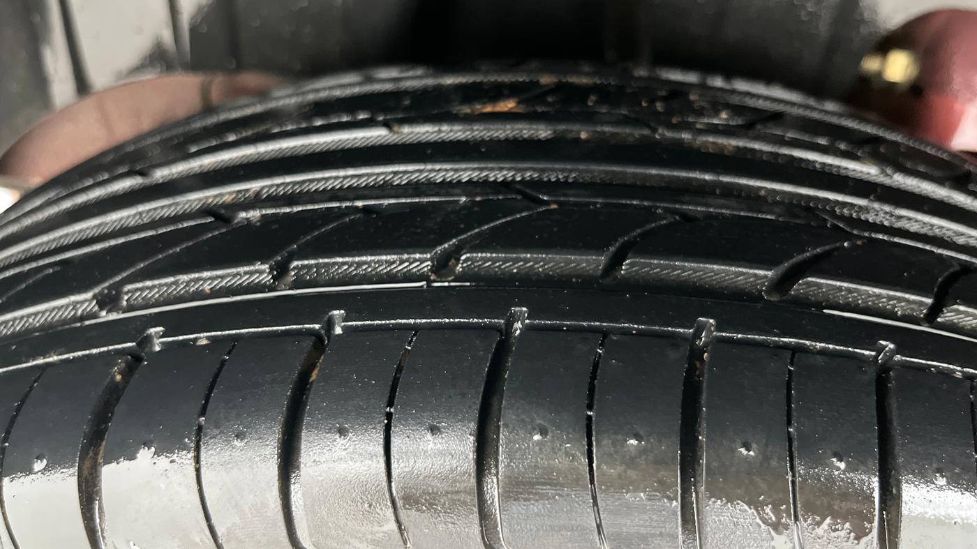 2022 Mahindra XUV300 W6 1.5 Diesel, Diesel, Manual, 72,136 km, Right Rear Tyre Tread