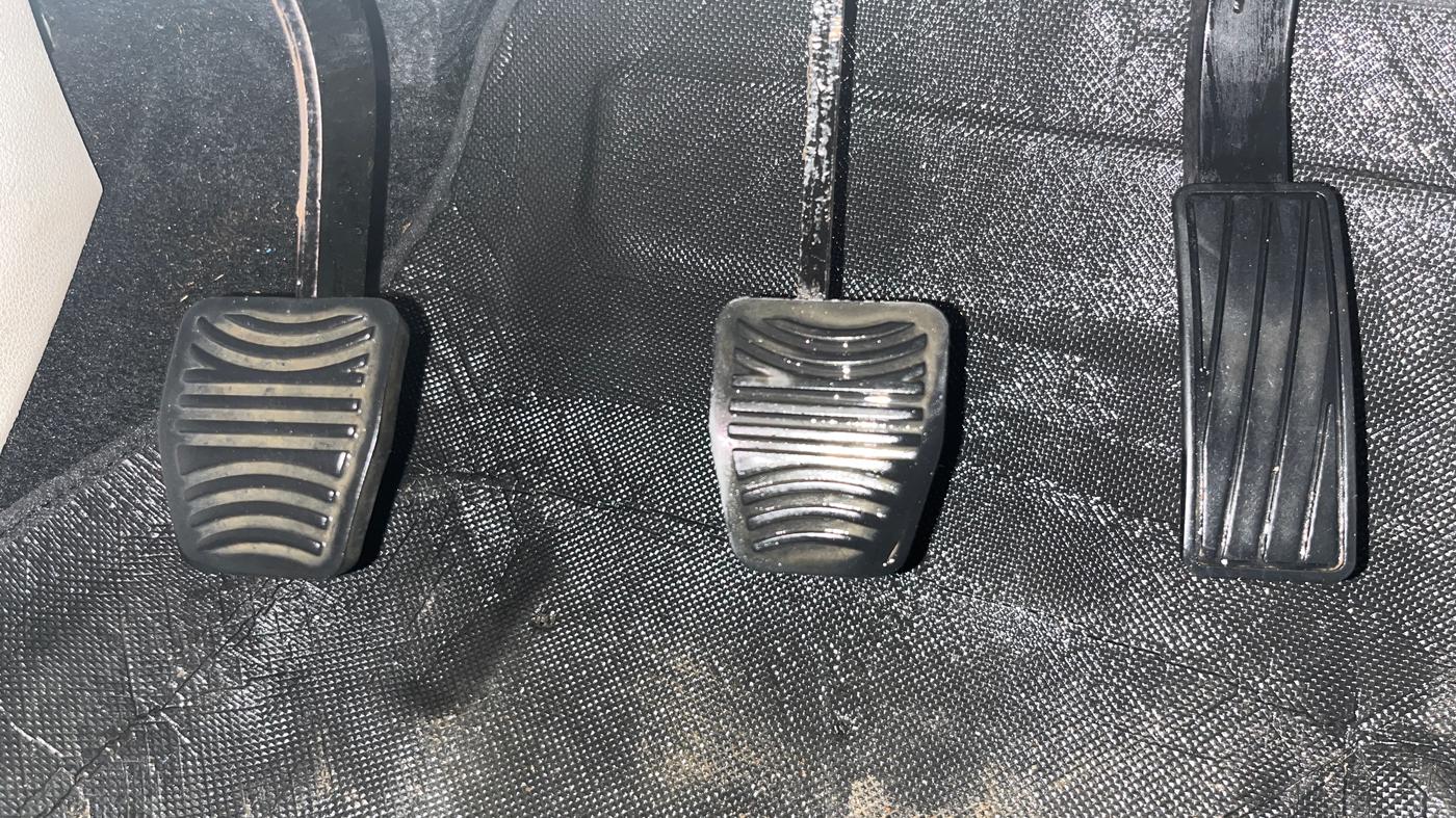 2022 Mahindra XUV300 W6 1.5 Diesel, Diesel, Manual, 72,136 km, Pedals
