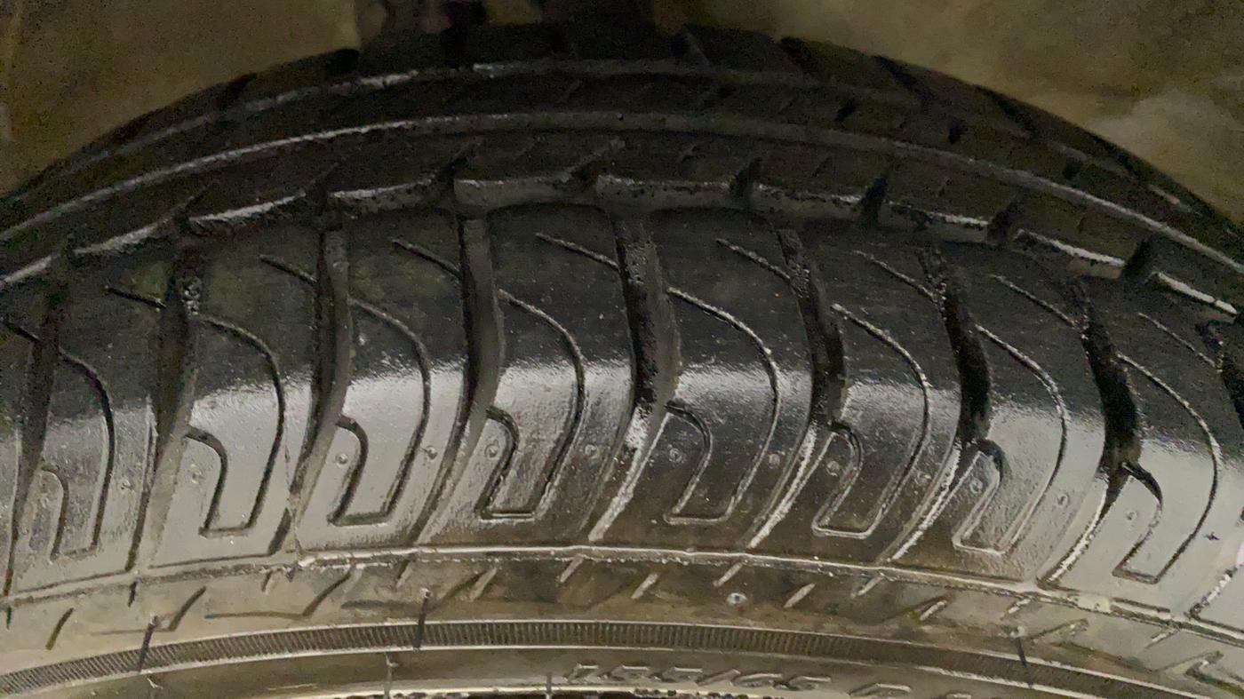 2013 Maruti Wagon R Stingray LXI, Petrol, Manual, 19,932 km, Left Rear Tyre Tread