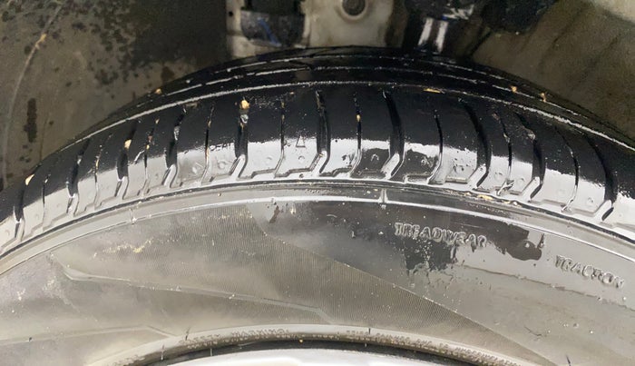 2022 Hyundai VENUE S (O) 1.0 TURBO IMT, Petrol, Manual, 75,335 km, Left Front Tyre Tread