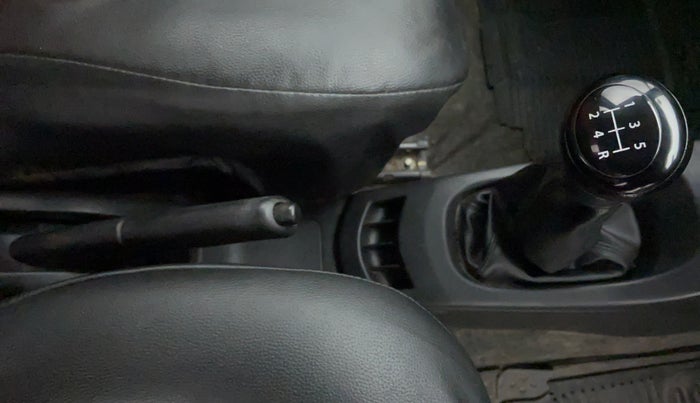 2018 Maruti Wagon R 1.0 LXI CNG, CNG, Manual, 69,638 km, Gear Lever