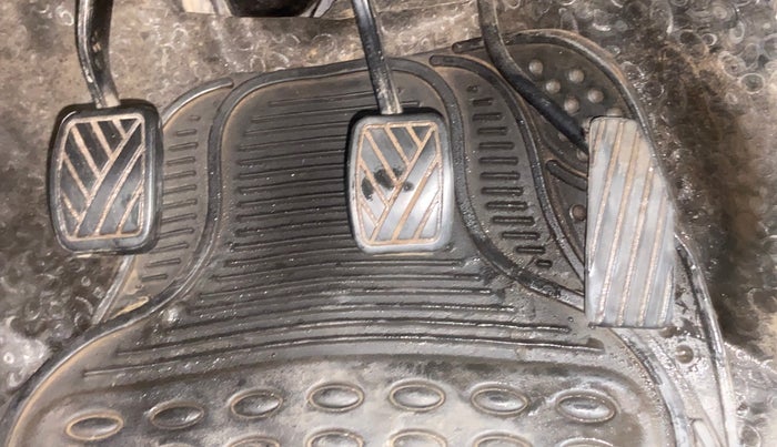 2018 Maruti Wagon R 1.0 LXI CNG, CNG, Manual, 69,638 km, Pedals