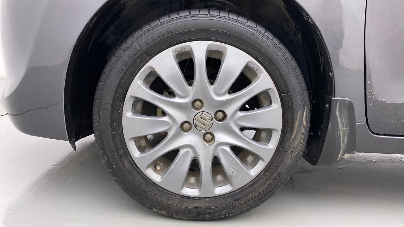 2017 Maruti Baleno ZETA PETROL 1.2, Petrol, Manual, 1,01,863 km, Left Front Wheel
