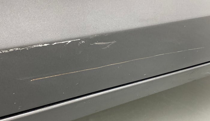 2017 Maruti Baleno ZETA PETROL 1.2, Petrol, Manual, 1,01,863 km, Front passenger door - Slight discoloration