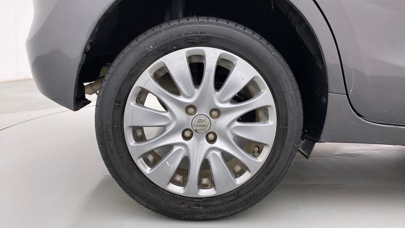 2017 Maruti Baleno ZETA PETROL 1.2, Petrol, Manual, 1,01,863 km, Right Rear Wheel