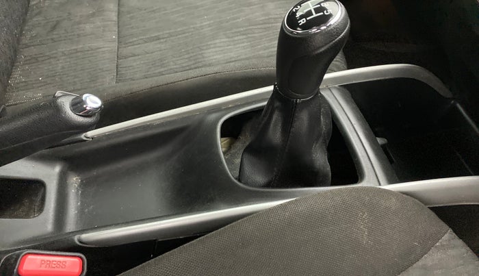 2017 Maruti Baleno ZETA PETROL 1.2, Petrol, Manual, 1,01,863 km, Gear lever - Boot cover slightly torn