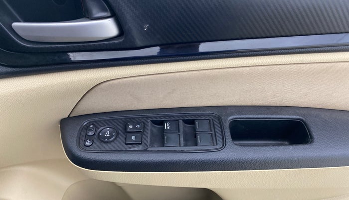 2020 Honda Amaze 1.2L I-VTEC S, Petrol, Manual, 41,382 km, Driver Side Door Panels Control