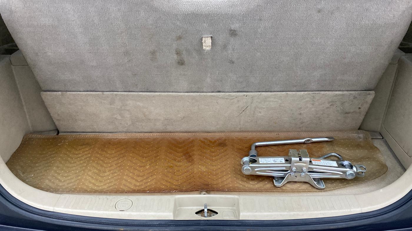 2013 Maruti Ertiga ZXI, Petrol, Manual, 66,776 km, Boot Inside