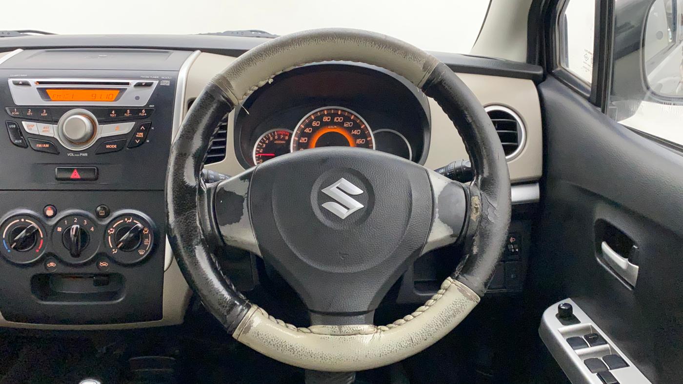 2016 Maruti Wagon R 1.0 VXI AMT, Petrol, Automatic, 69,324 km, Steering Wheel Close Up