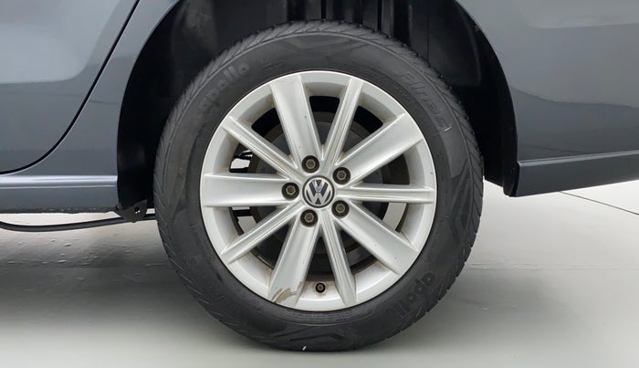 2017 Volkswagen Vento HIGHLINE 1.2 TSI AT, Petrol, Automatic, 45,916 km, Left Rear Wheel