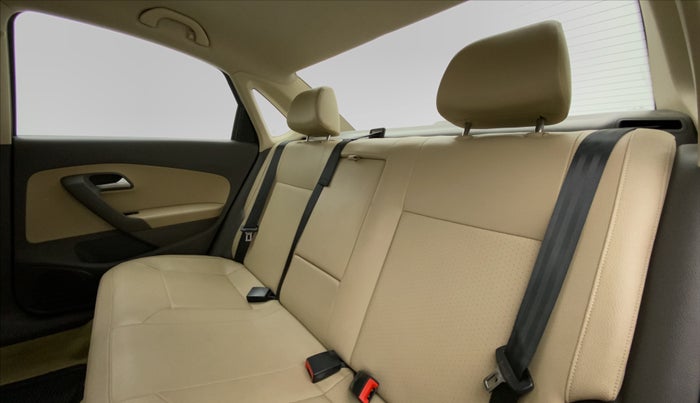2017 Volkswagen Vento HIGHLINE 1.2 TSI AT, Petrol, Automatic, 45,916 km, Right Side Rear Door Cabin