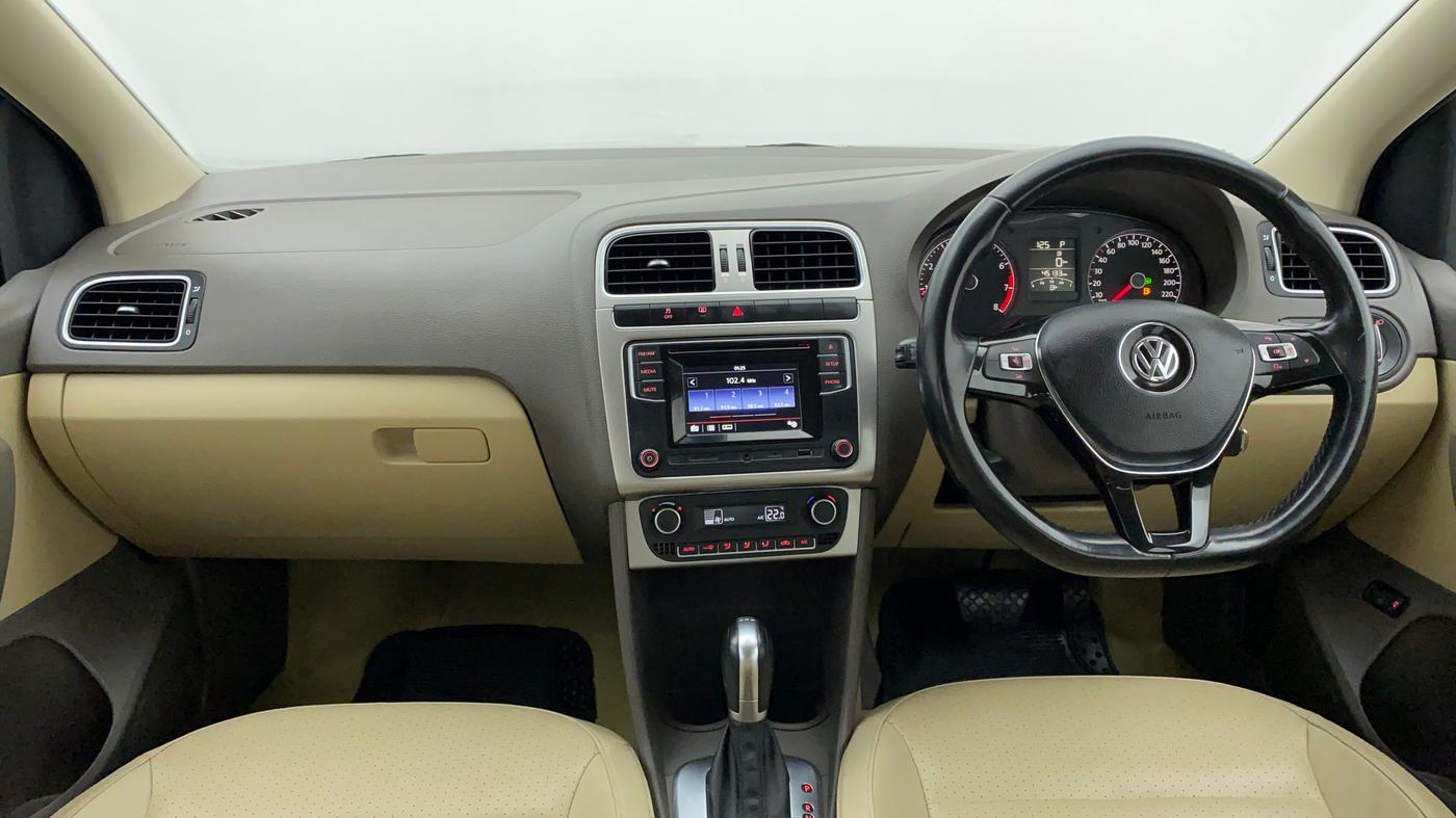 2017 Volkswagen Vento HIGHLINE 1.2 TSI AT, Petrol, Automatic, 45,916 km, Dashboard