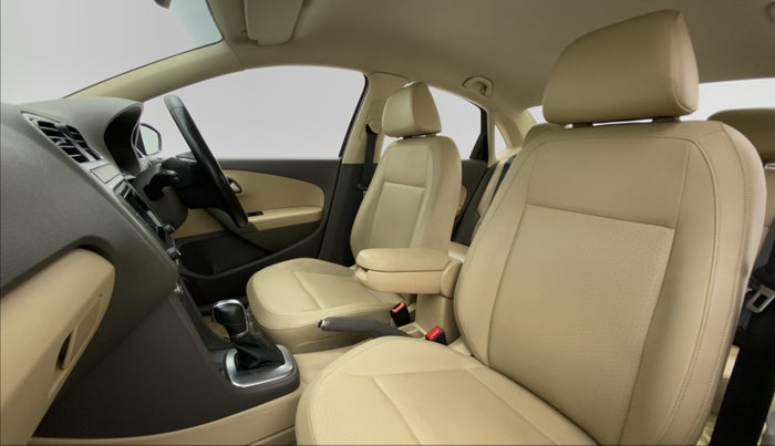 2017 Volkswagen Vento HIGHLINE 1.2 TSI AT, Petrol, Automatic, 45,916 km, Right Side Front Door Cabin