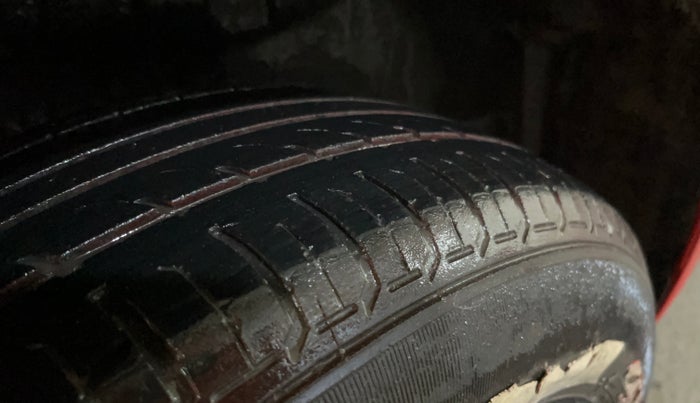 2020 Maruti Swift VXI, Petrol, Manual, 51,589 km, Right Rear Tyre Tread