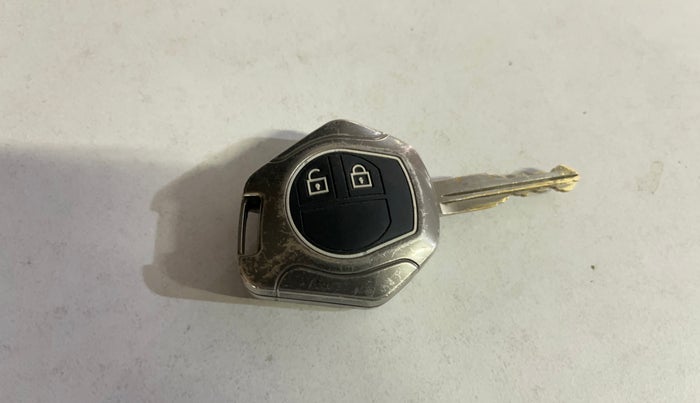 2020 Maruti Swift VXI, Petrol, Manual, 51,589 km, Key Close Up