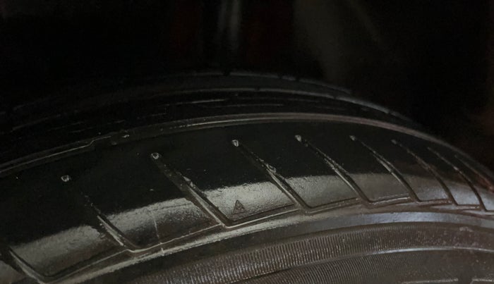 2020 Maruti Swift VXI, Petrol, Manual, 51,589 km, Left Rear Tyre Tread