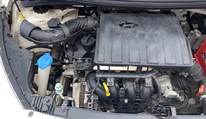 2017 Hyundai Grand i10 MAGNA AT 1.2 KAPPA VTVT, Petrol, Automatic, 32,064 km, Engine View - Right