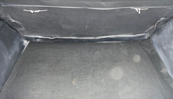 2017 Hyundai Grand i10 MAGNA AT 1.2 KAPPA VTVT, Petrol, Automatic, 32,064 km, Boot Inside