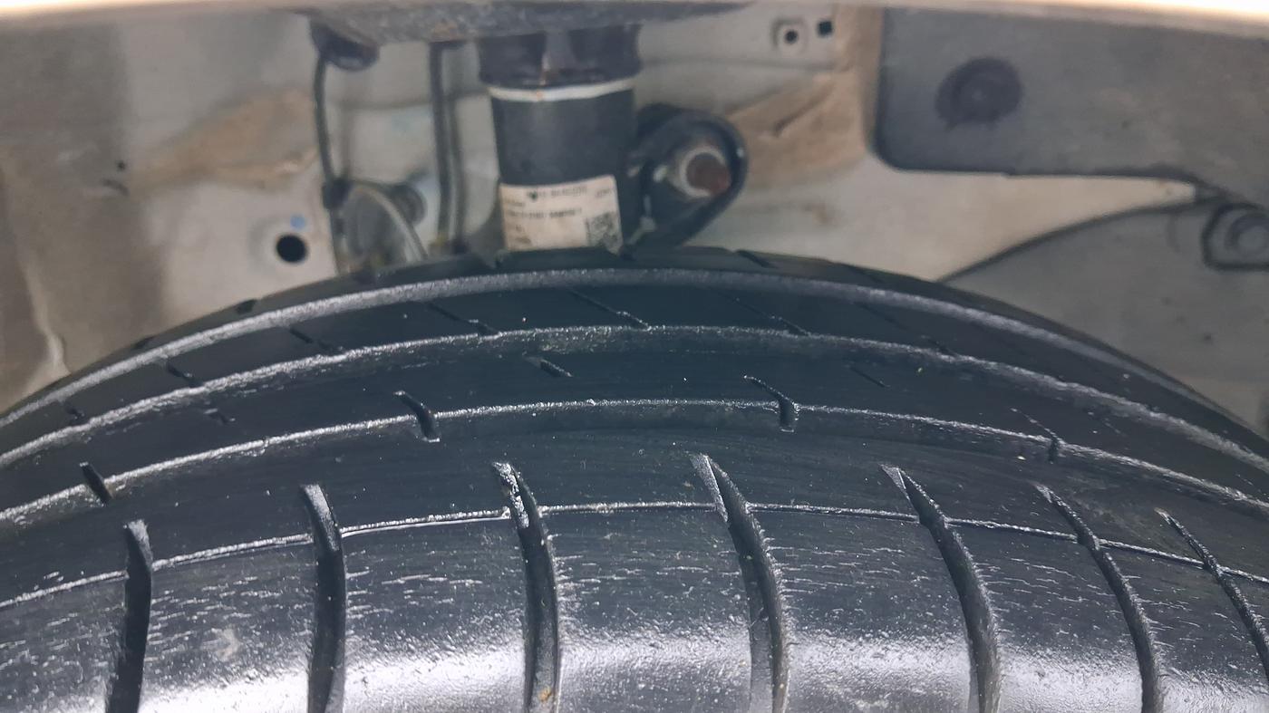 2016 Honda Amaze 1.2L I-VTEC VX AT, Petrol, Automatic, 47,203 km, Right Front Tyre Tread