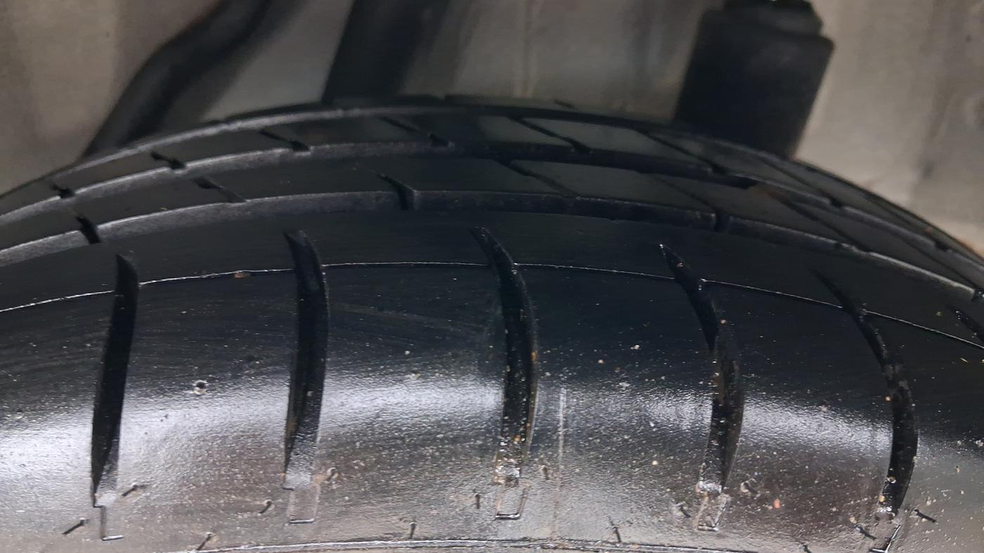 2016 Honda Amaze 1.2L I-VTEC VX AT, Petrol, Automatic, 47,203 km, Left Rear Tyre Tread
